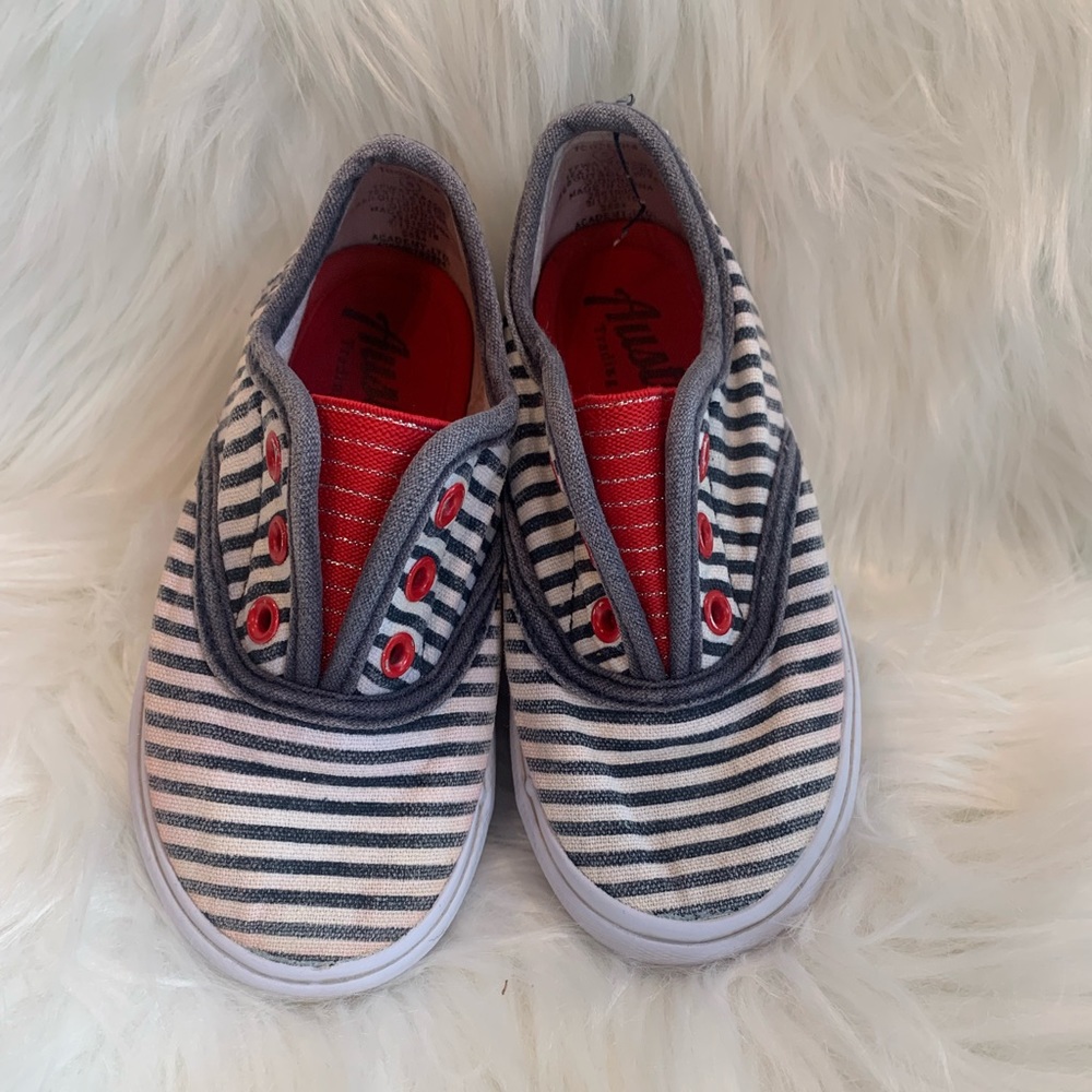 Toddler Pin Stripe Slip On's!